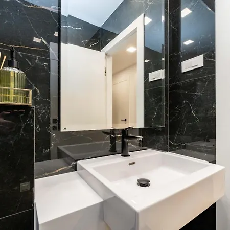 Apartman Marant Near The Beach- Free Parking Zára