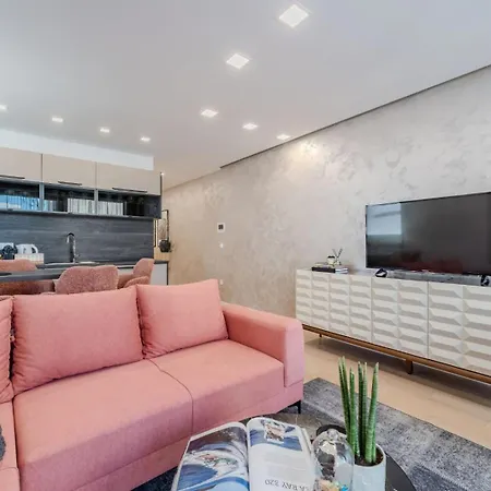 Marant Near The Beach- Free Parking זאדאר