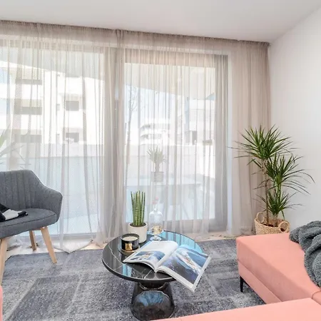 Marant Near The Beach- Free Parking Lejlighed