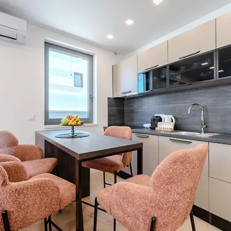 Marant Near The Beach- Free Parking Apartman Zára