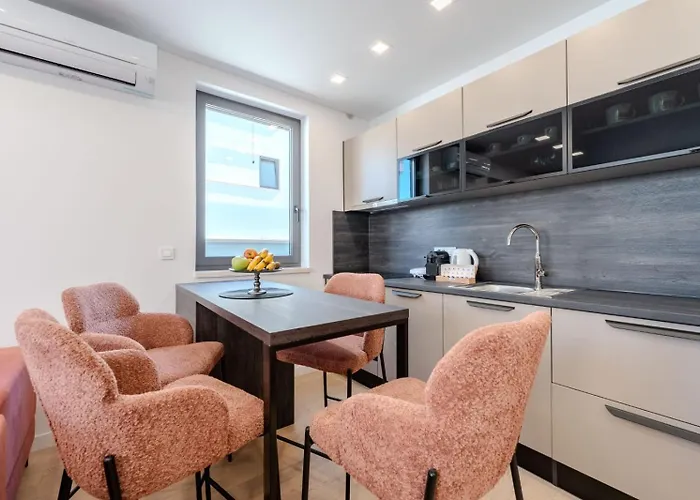 Marant Near The Beach- Free Parking Lägenhet Zadar